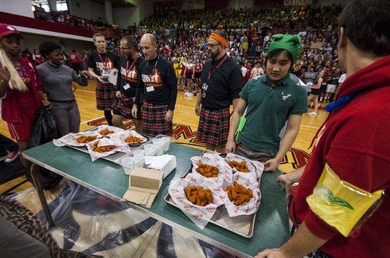 Teachers and students prepare themselves to chow down. Photo by Jack Steele Mattingly