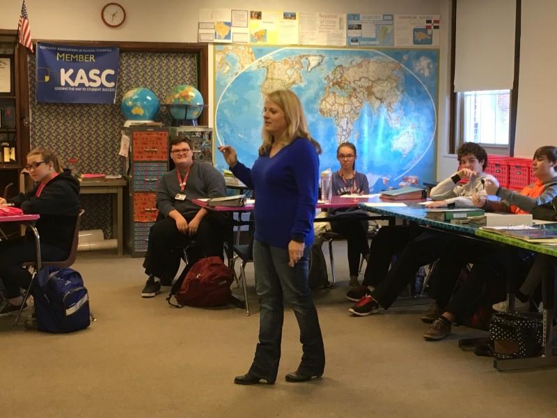 Ms. Allison Hunt teaches her APHG students. Photo by Olivia Evans.